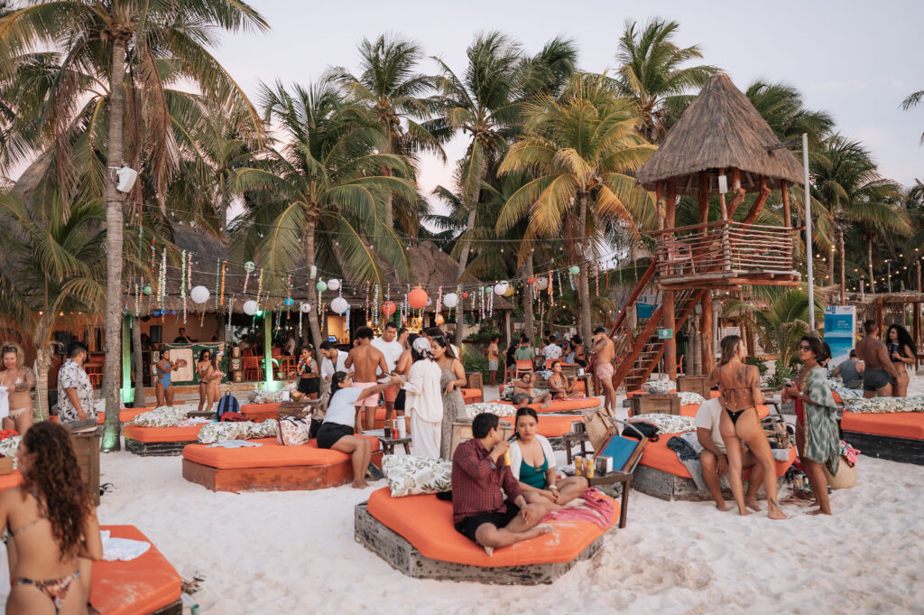 luxury-sunset-beach-club-isla-mujeres